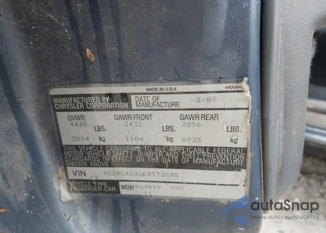 1989 Chrysler New Yorker C-Body z USA, uszkodzony, nr VIN 1C3BC4632KD573698